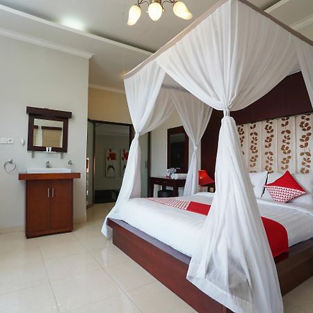 Oyo 2321 Griya Shanti Homestay Ketewel Exterior photo