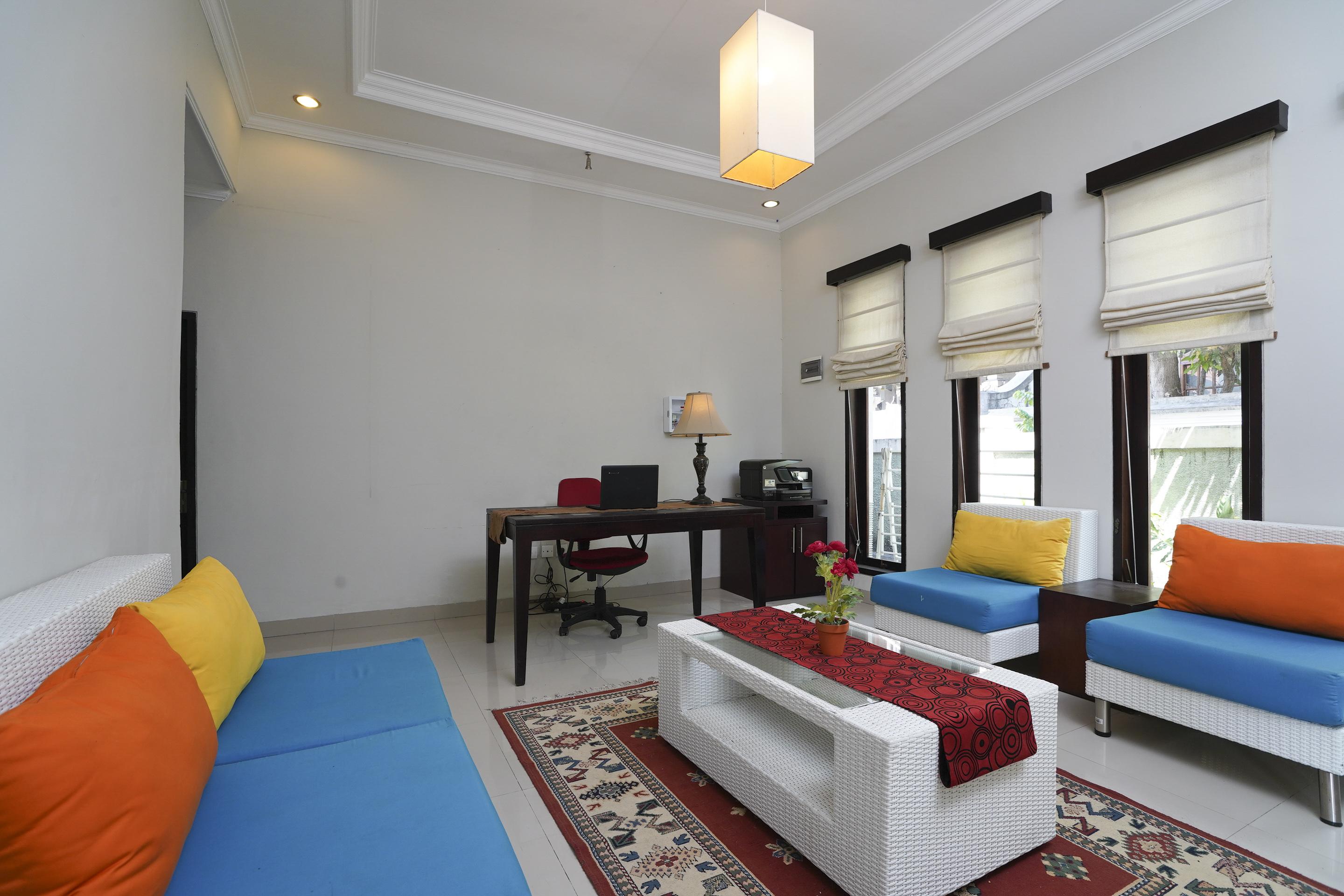 Oyo 2321 Griya Shanti Homestay Ketewel Exterior photo