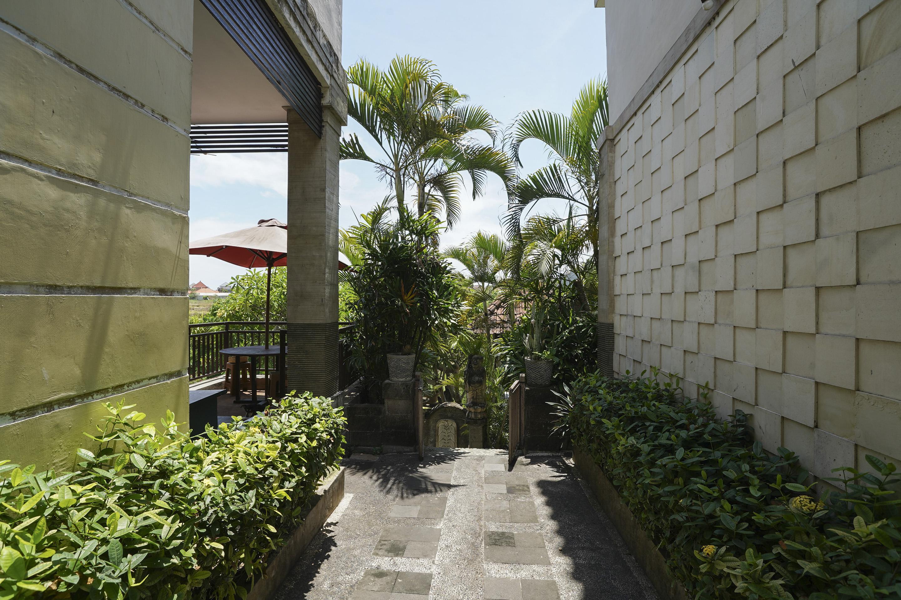 Oyo 2321 Griya Shanti Homestay Ketewel Exterior photo