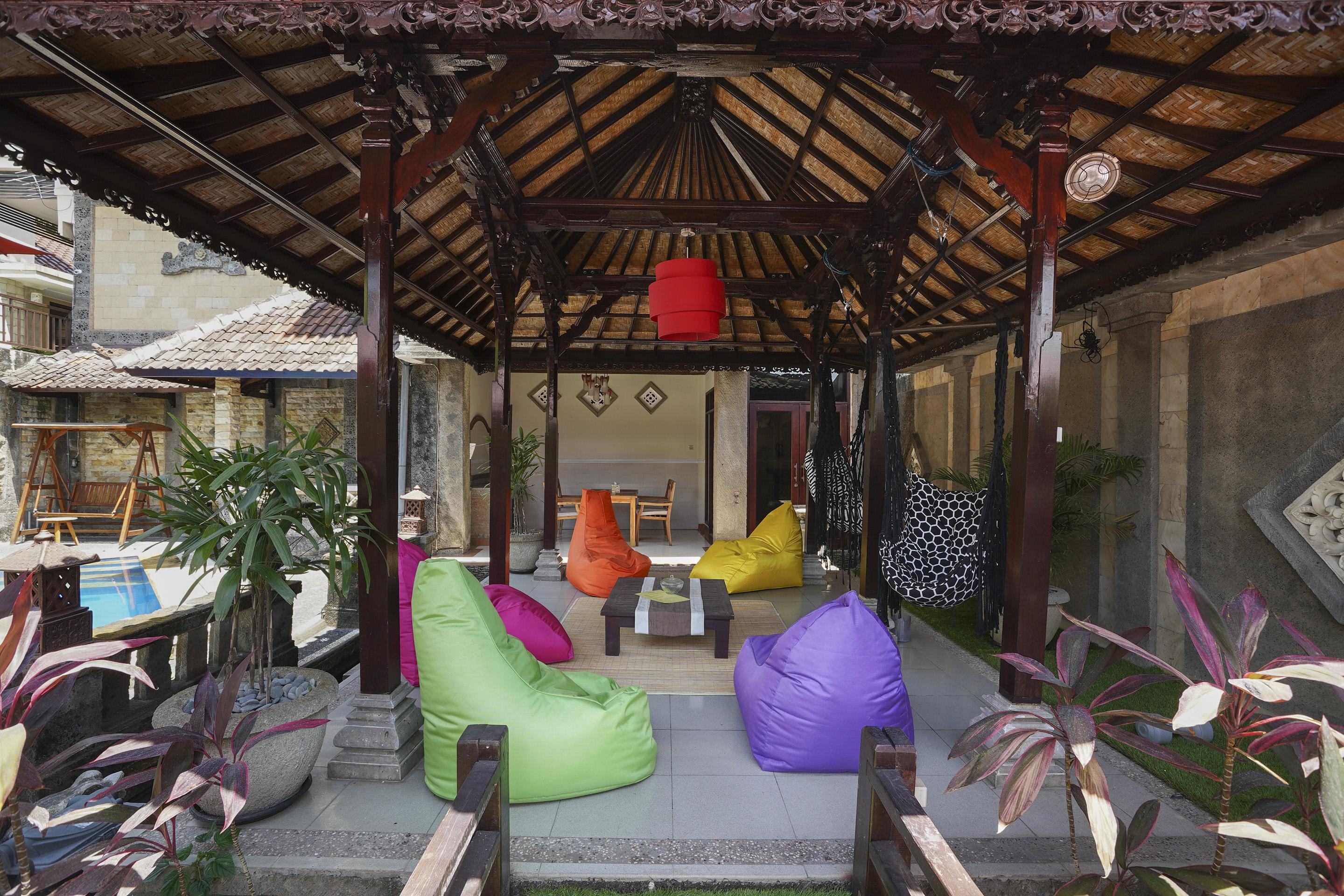 Oyo 2321 Griya Shanti Homestay Ketewel Exterior photo