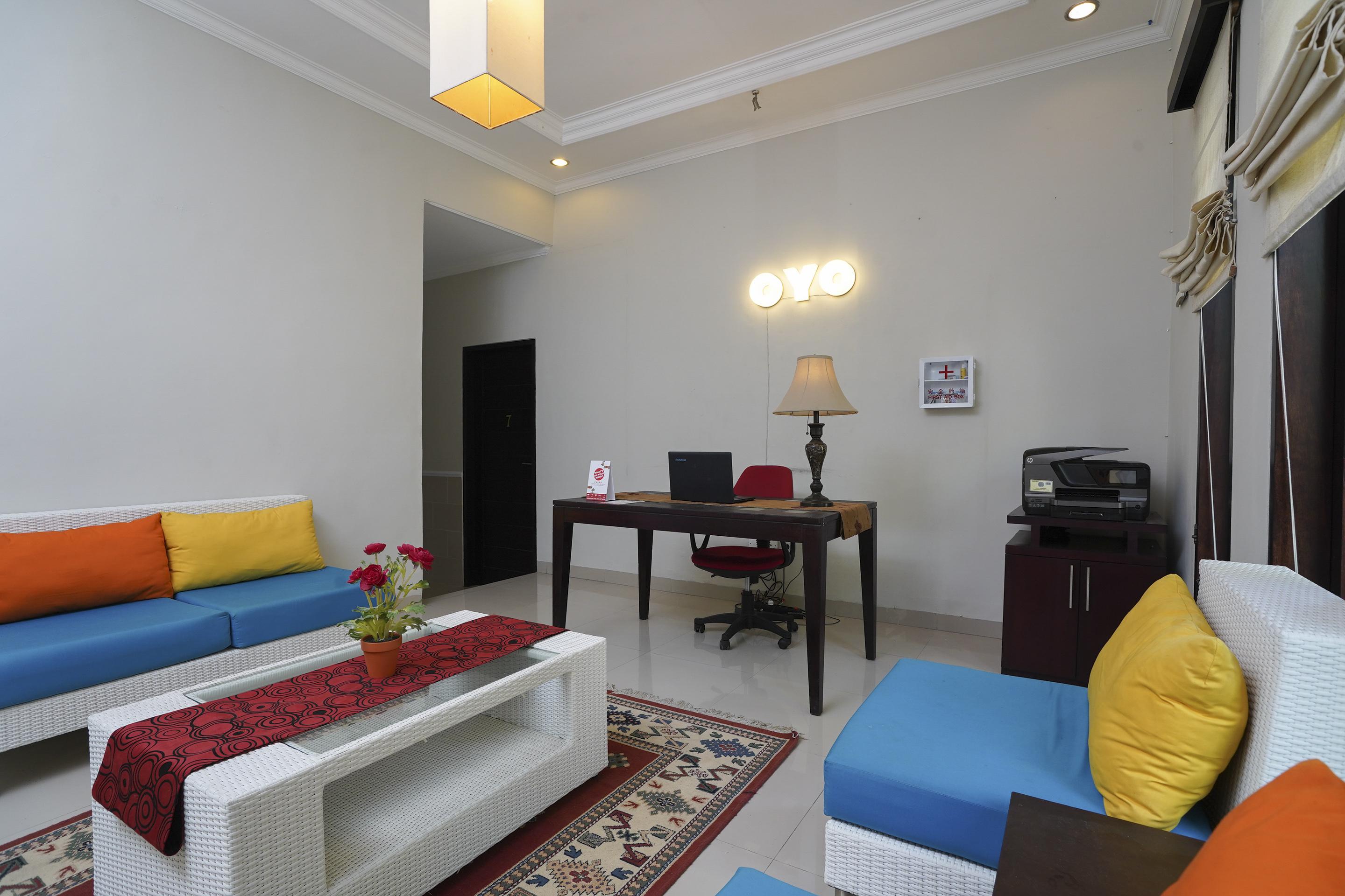 Oyo 2321 Griya Shanti Homestay Ketewel Exterior photo